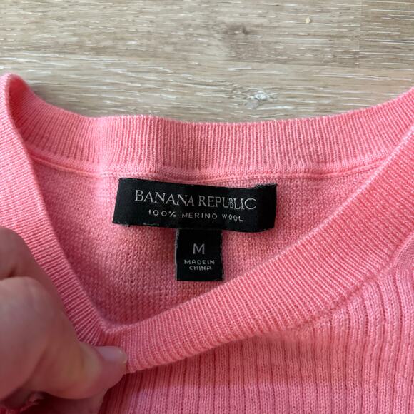 Banana Republic 100% wool sweater - Picture 3 of 4